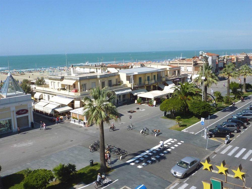 Hotel Liberty Viareggio Buitenkant foto